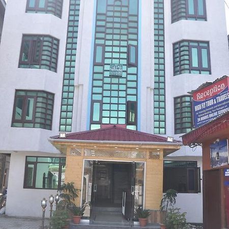 Hotel Azad Durgjan Экстерьер фото