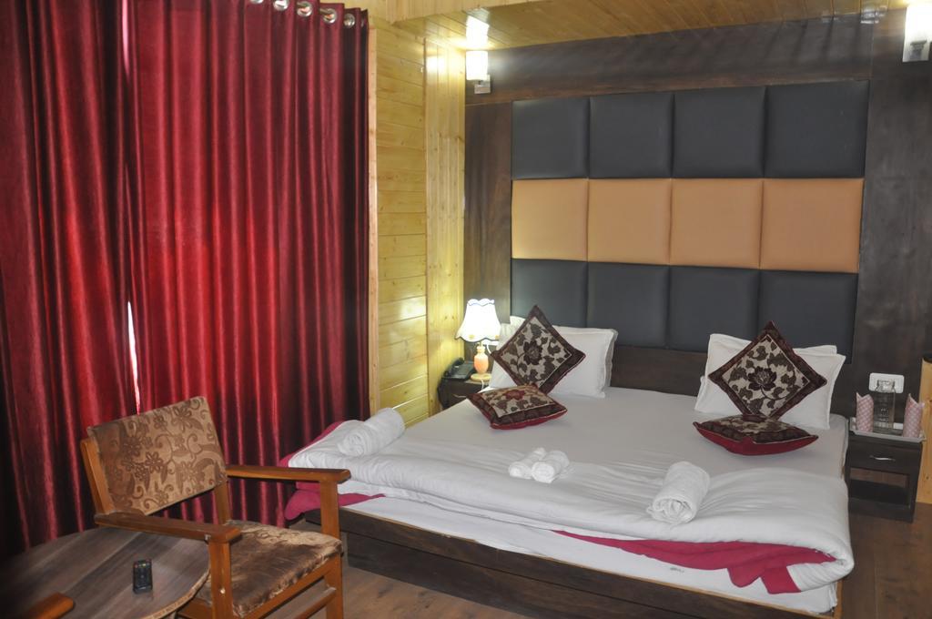 Hotel Azad Durgjan Экстерьер фото