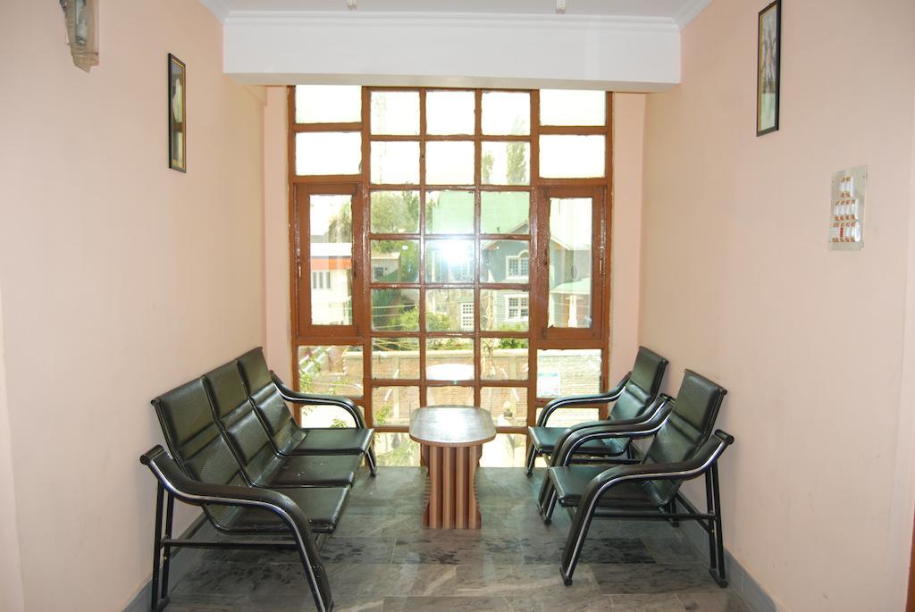 Hotel Azad Durgjan Экстерьер фото